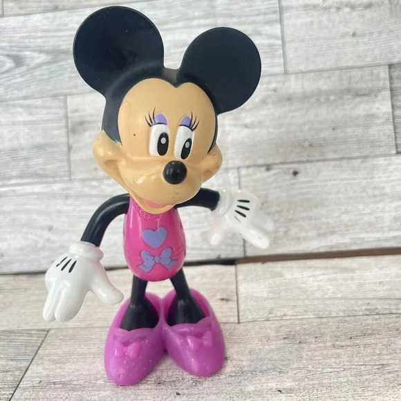 Vintage 2011 Disney Snap n ‘Style Minnie Mouse Mattel Figure And Shoes - Picture 8 of 9